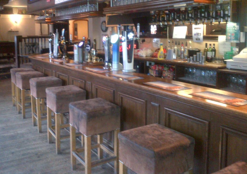 The Friar Tucks Hotel Gloucester Bagian luar foto